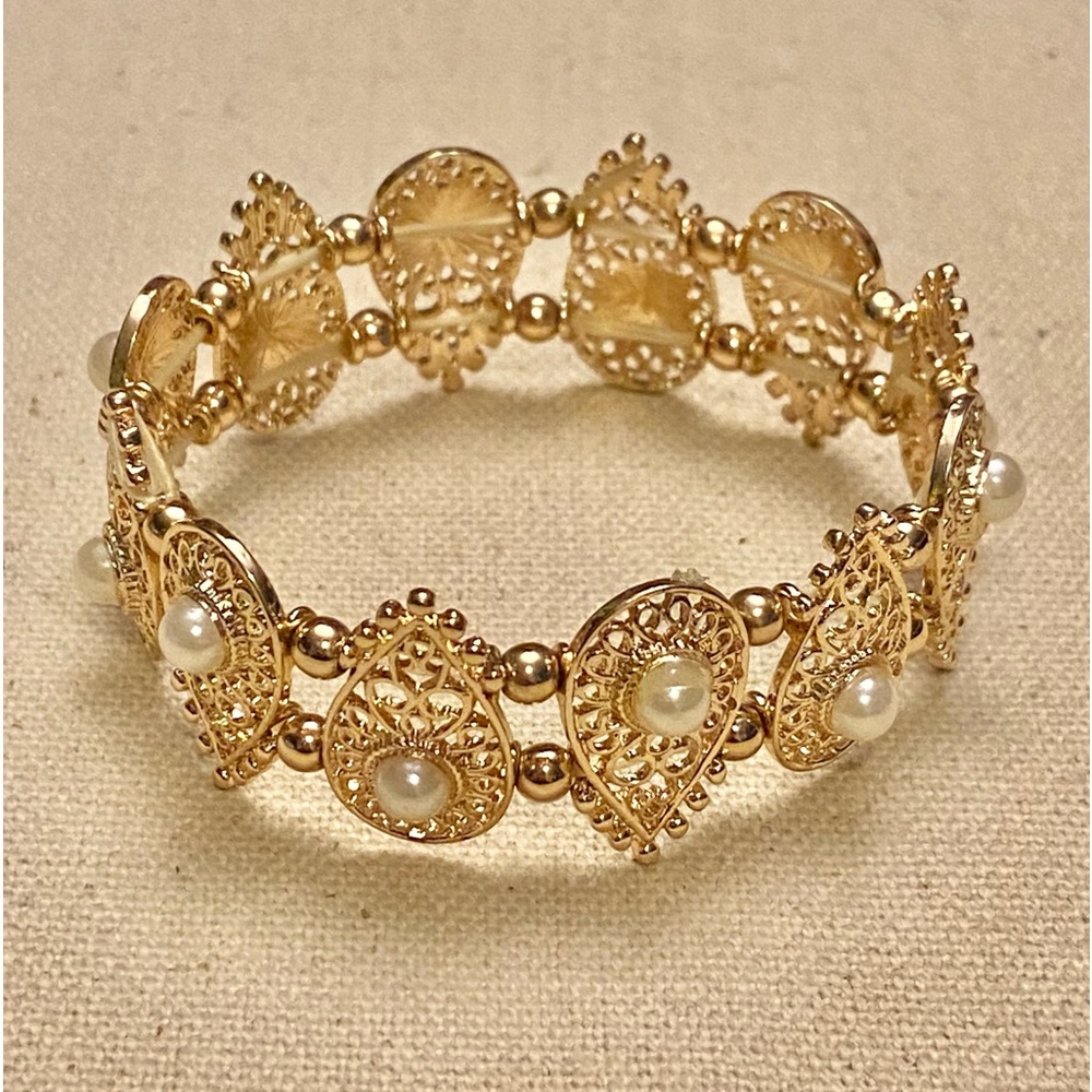 Stretch Bracelet.